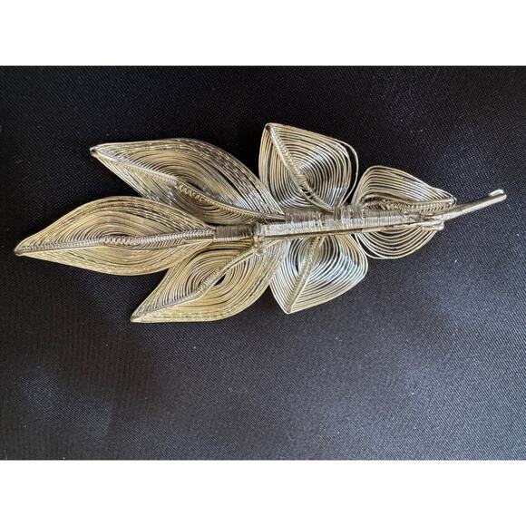 Vintage Spun Wire Jewelry Set Brooch Earrings Germany Pearl Flower Leaf MCM - Picture 6 of 7